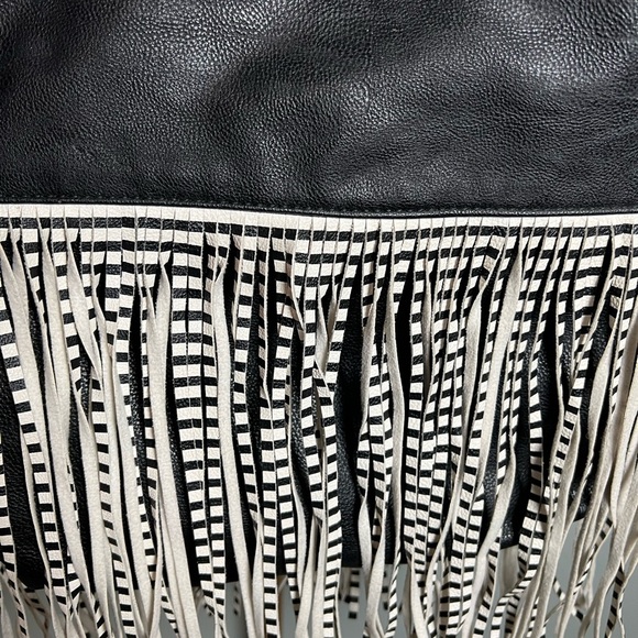 Steve Madden Black and White Fringe Shoulder Bag - Picture 4 of 7